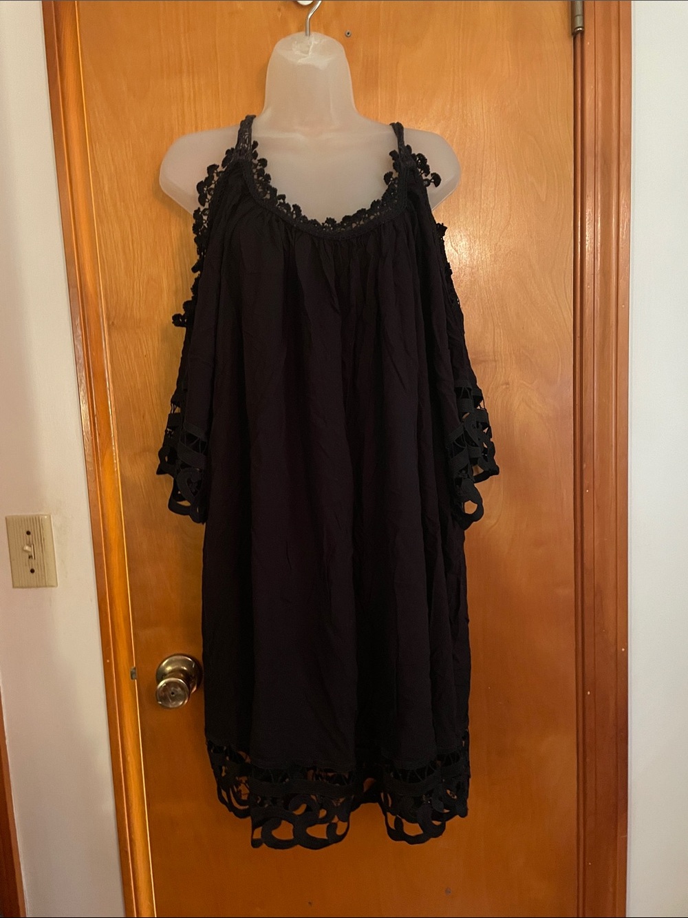 Swimsuits For All Black Cut Out Trim Cold Shoulder Swim Coverup